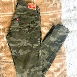 Levi’s 535 Super skinny